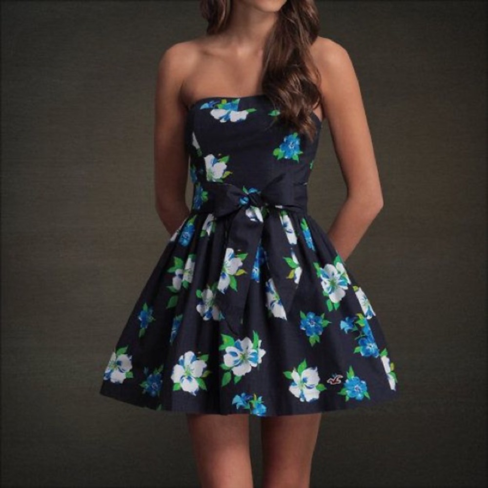 Hollister // Floral Strapless Dress